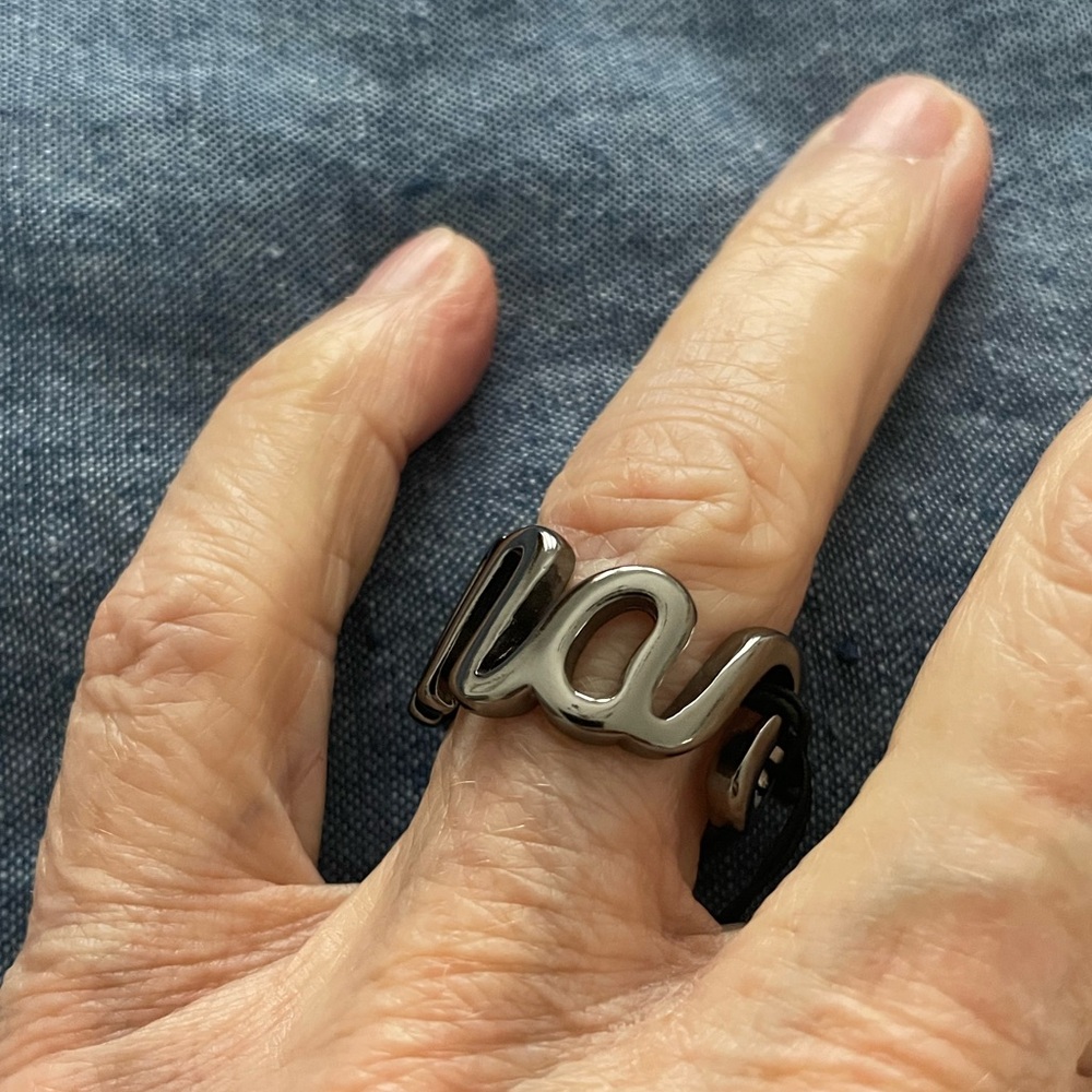 Marc Jacobs ring size M/L NWT